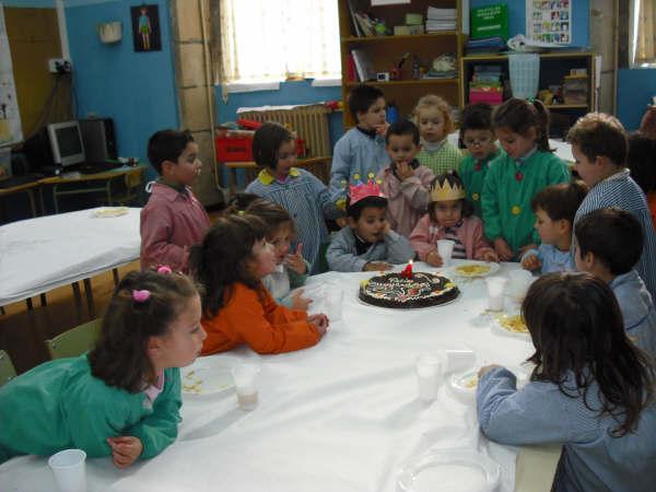 AINVERSARIOS DE NOVEMBRO